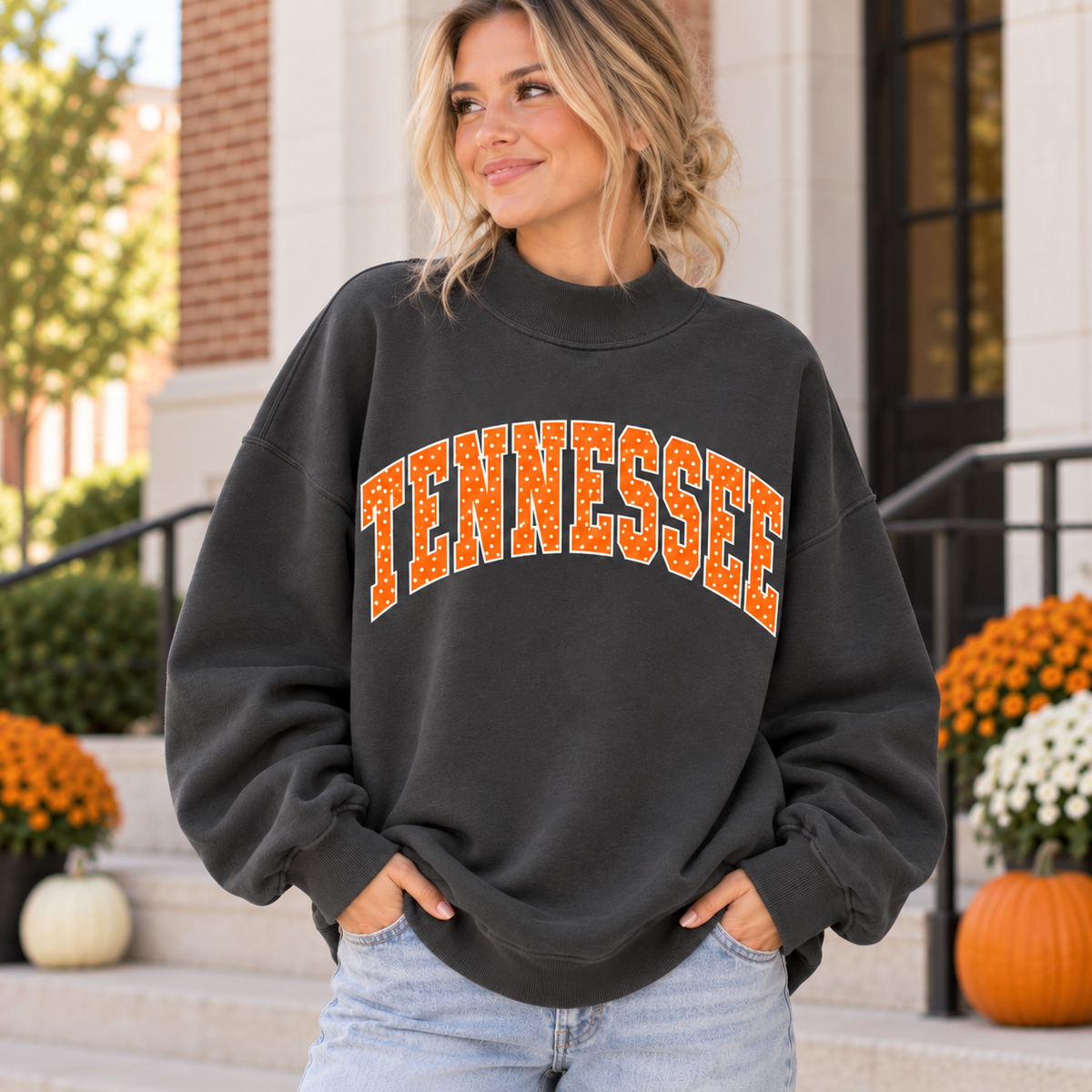 *PRE-ORDER* | Tennessee Mockneck Sweatshirt